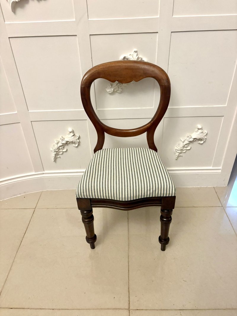 Antique Victorian Set of Four Quality Mahogany Balloon-Back Dining Chairs